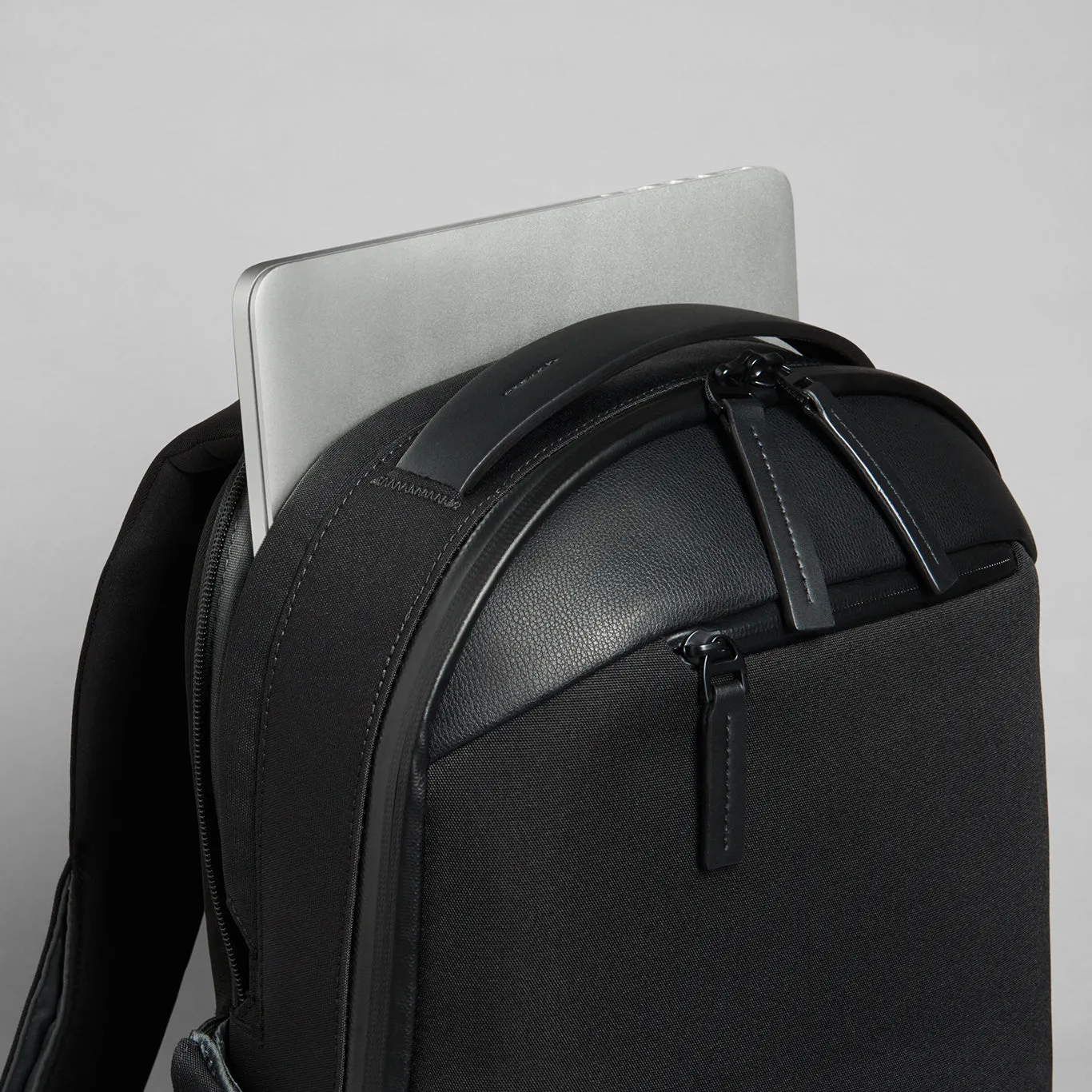 Troubadour Apex Compact Backpack 3.0